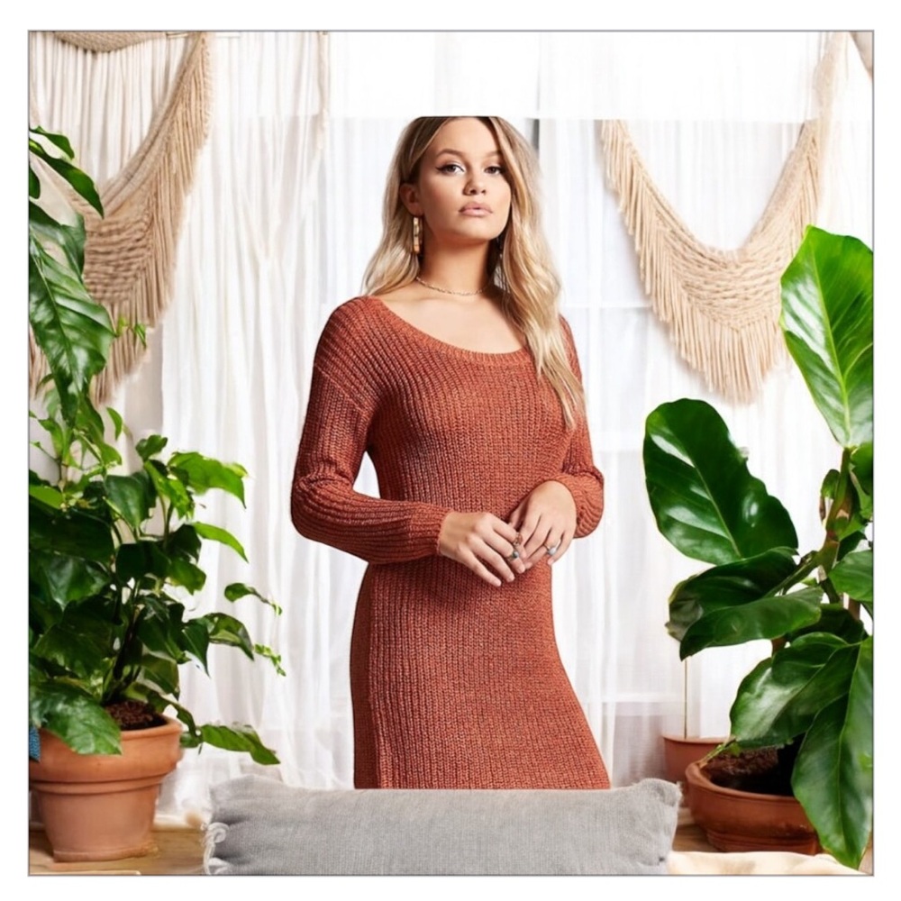 Forever 21 Soft Orange Knit Sweater Dress-NWOT Sz Sm -Perfect for fall !🍁​​​​☀️​